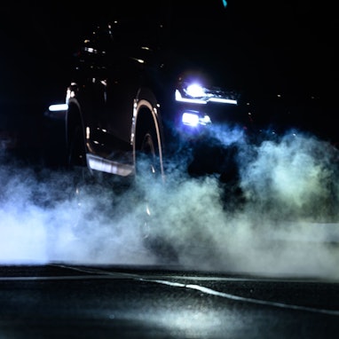 Die EU-Kommission will vom 100-Prozent-Reduktionsziel für Autos beim klimaschädlichen CO2-Ausstoß abrücken. (Symbolbild)