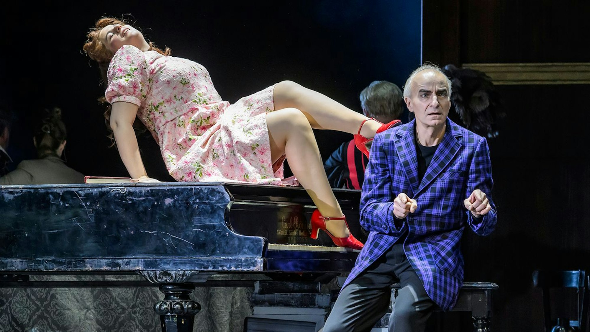 „Die Ameise“ an der Oper Bonn mit Nicole Wacker und Dietrich Henschel