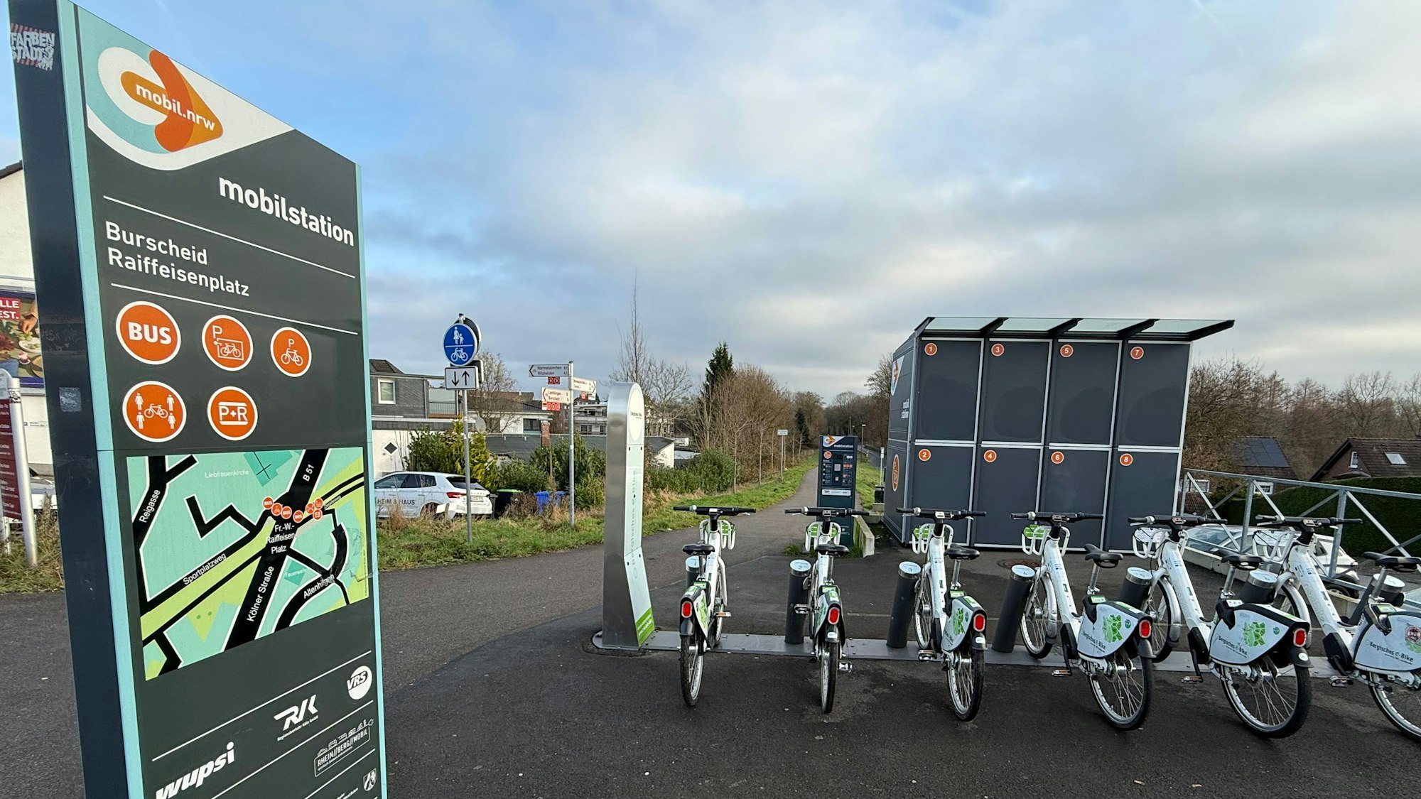 Die Mobilstation am Raiffeisenplatz in Hilgen