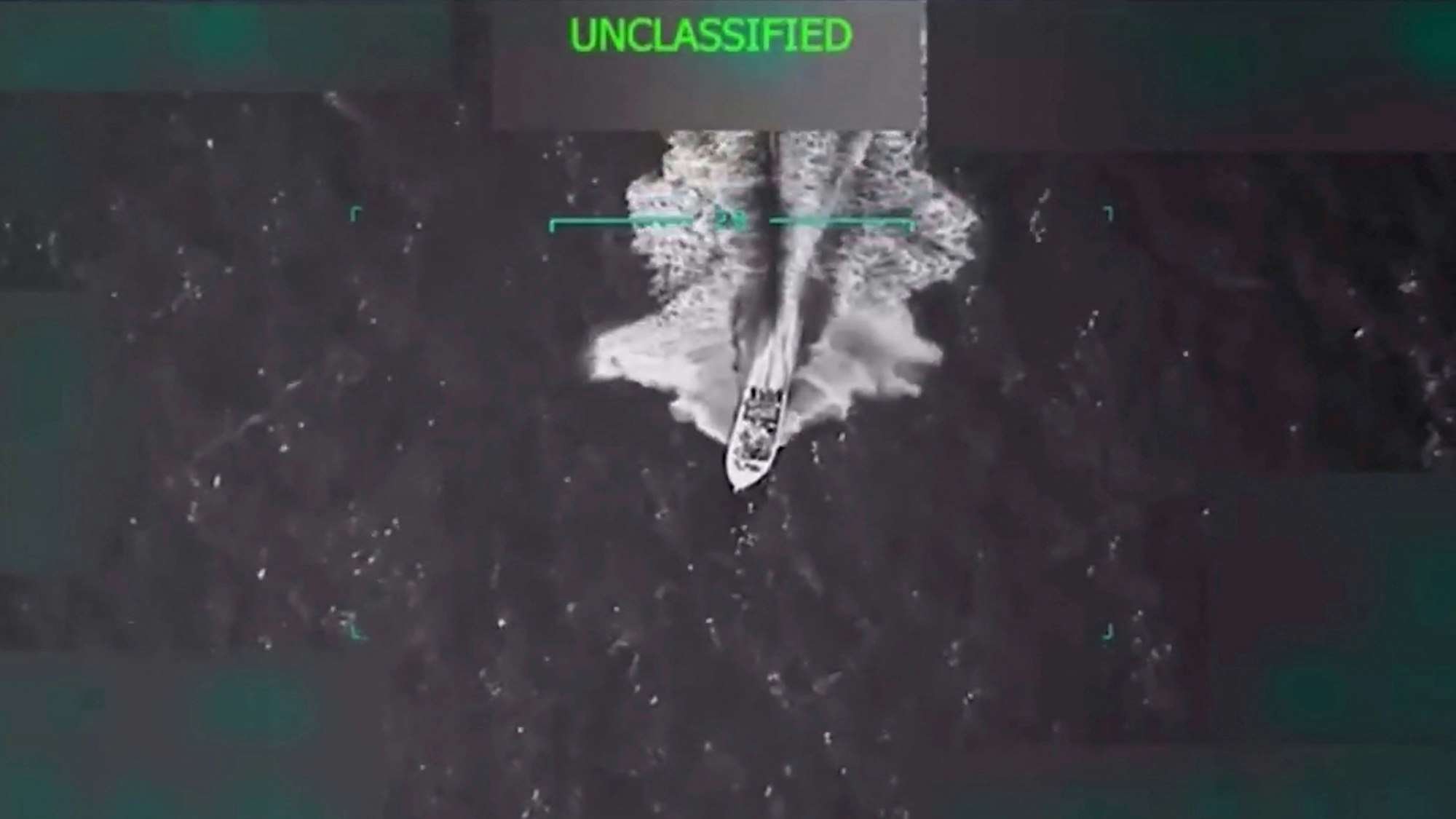 Das Bild soll vor dem Angriff des US-Militärs auf ein angebliches Drogenboot am 2. September entstanden sein. Dabei wurden elf Menschen getötet.