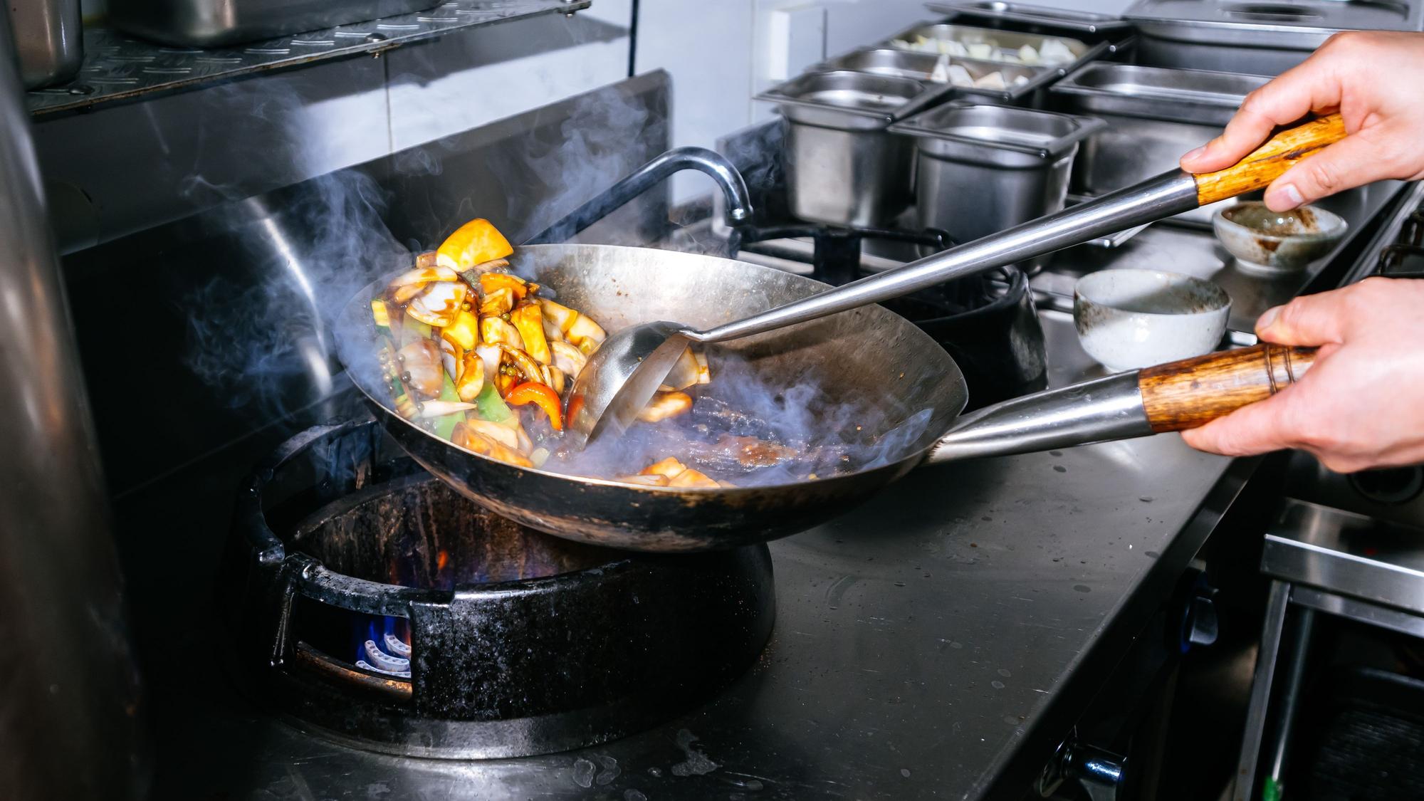 Tomoki - Muelheim -- Nam Xao Tieu Xanh - Gebratenes Pilzen mit Grüner Pfeffersauce
16,90