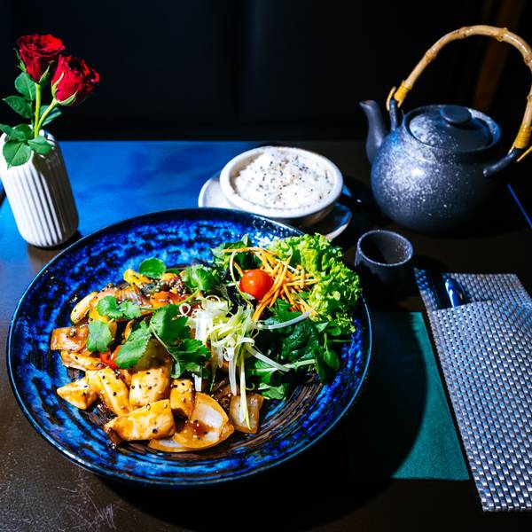 „Das Beste aus beiden Welten“: Im Tomoki in Mülheim gibt es eine vietnamesisch-japanische Küche.