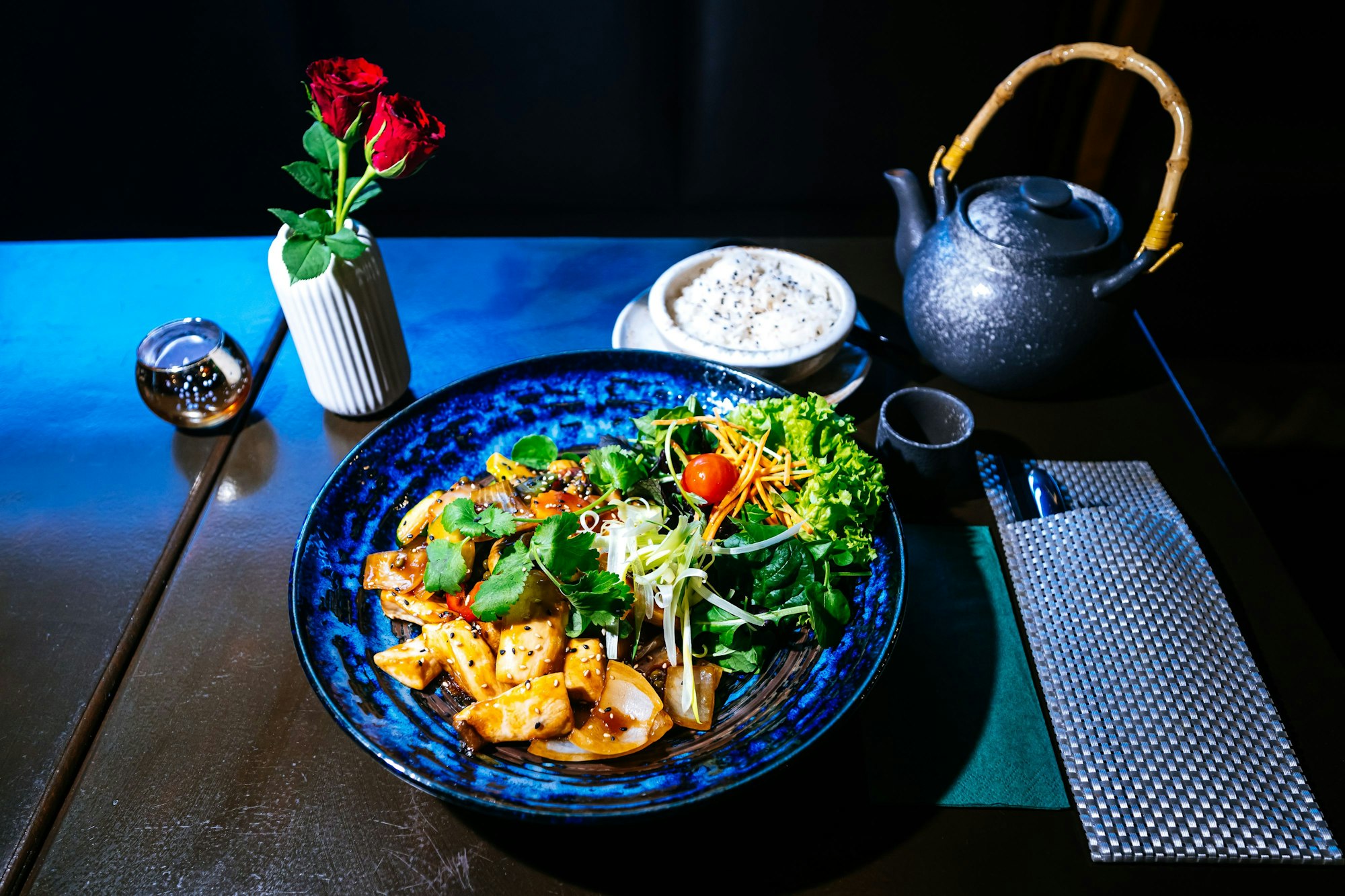 „Das Beste aus beiden Welten“: Im Tomoki in Mülheim gibt es eine vietnamesisch-japanische Küche.