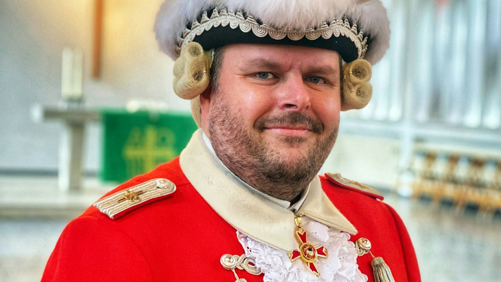 Pfarrer Oliver Kießig freut sich über seine neue Aufgabe als erster evangelischer Regimentspastor bei den Roten Funken.