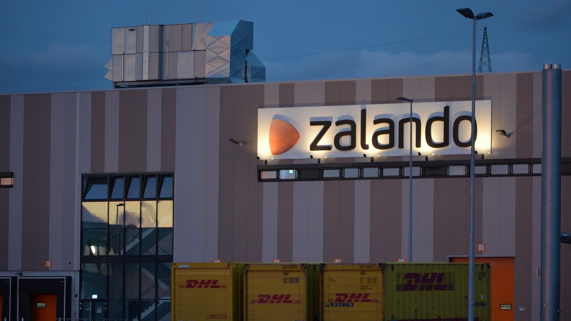 Verdi ruft Zalando-Beschäftigte in Erfurt und Mönchengladbach zum Warnstreik auf. (Archivbild)