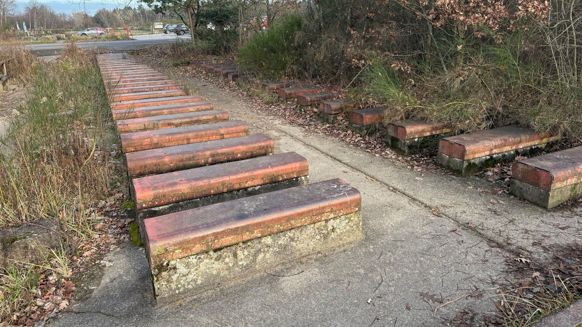 Der Start befindet sich an der ehemaligen Panzerwaschstraße gleich gegenüber dem Wanderparkplatz.