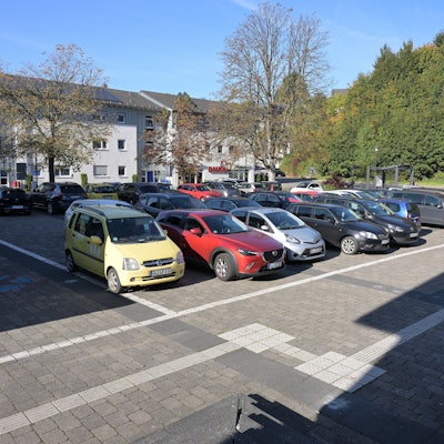 Das Foto zeigt den Karlheinz-Stockhausen-Platz in Kürten