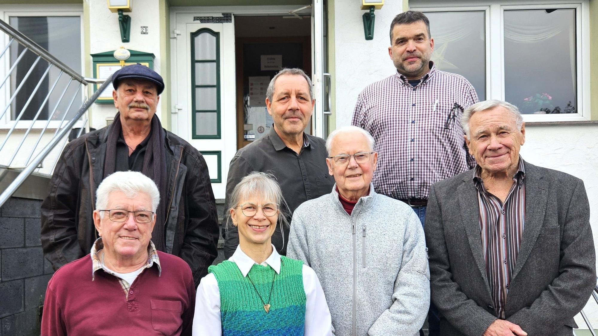 Gruppenfoto der geehrten Gewerkschaftsmitglieder.