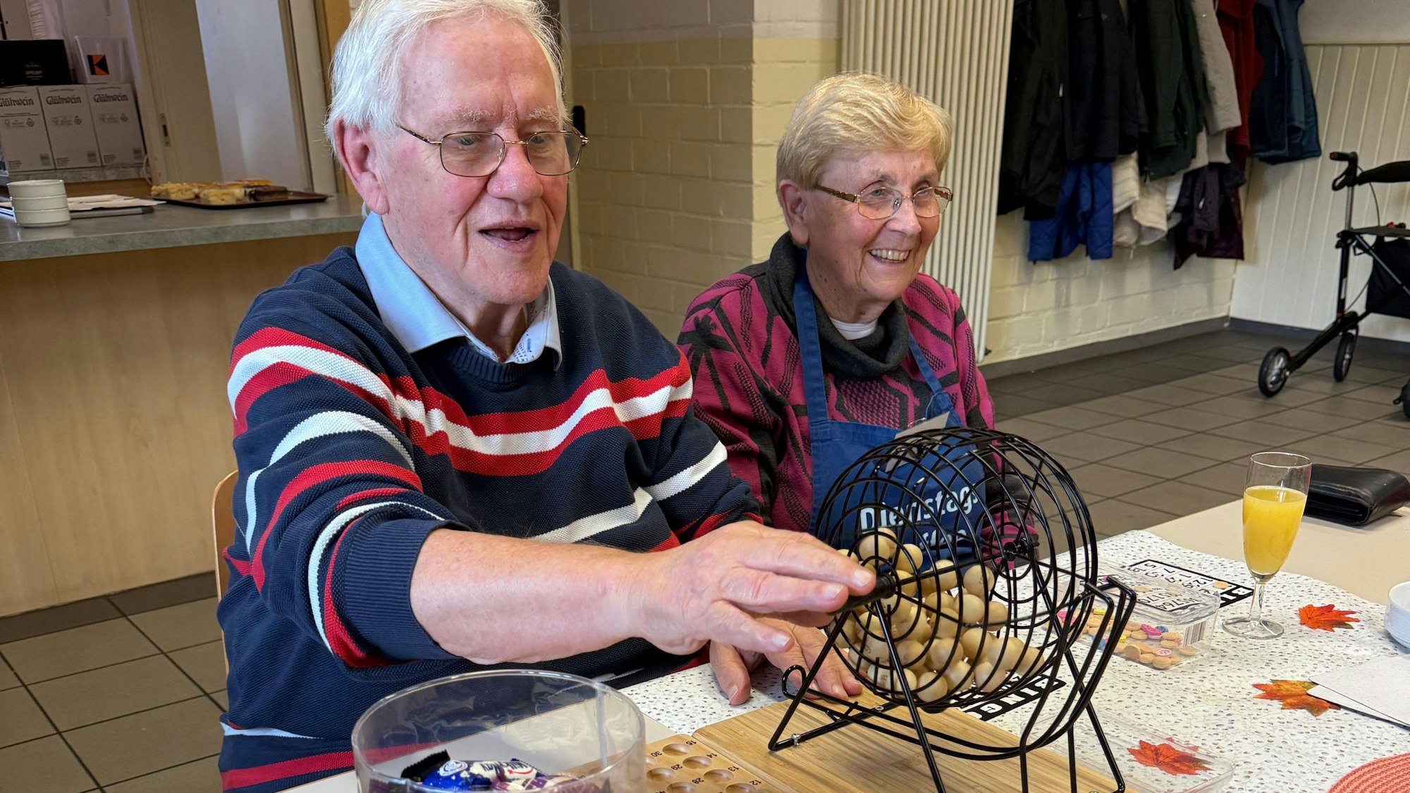 Teil der Treffen ist auch ein Bingo-Spiel