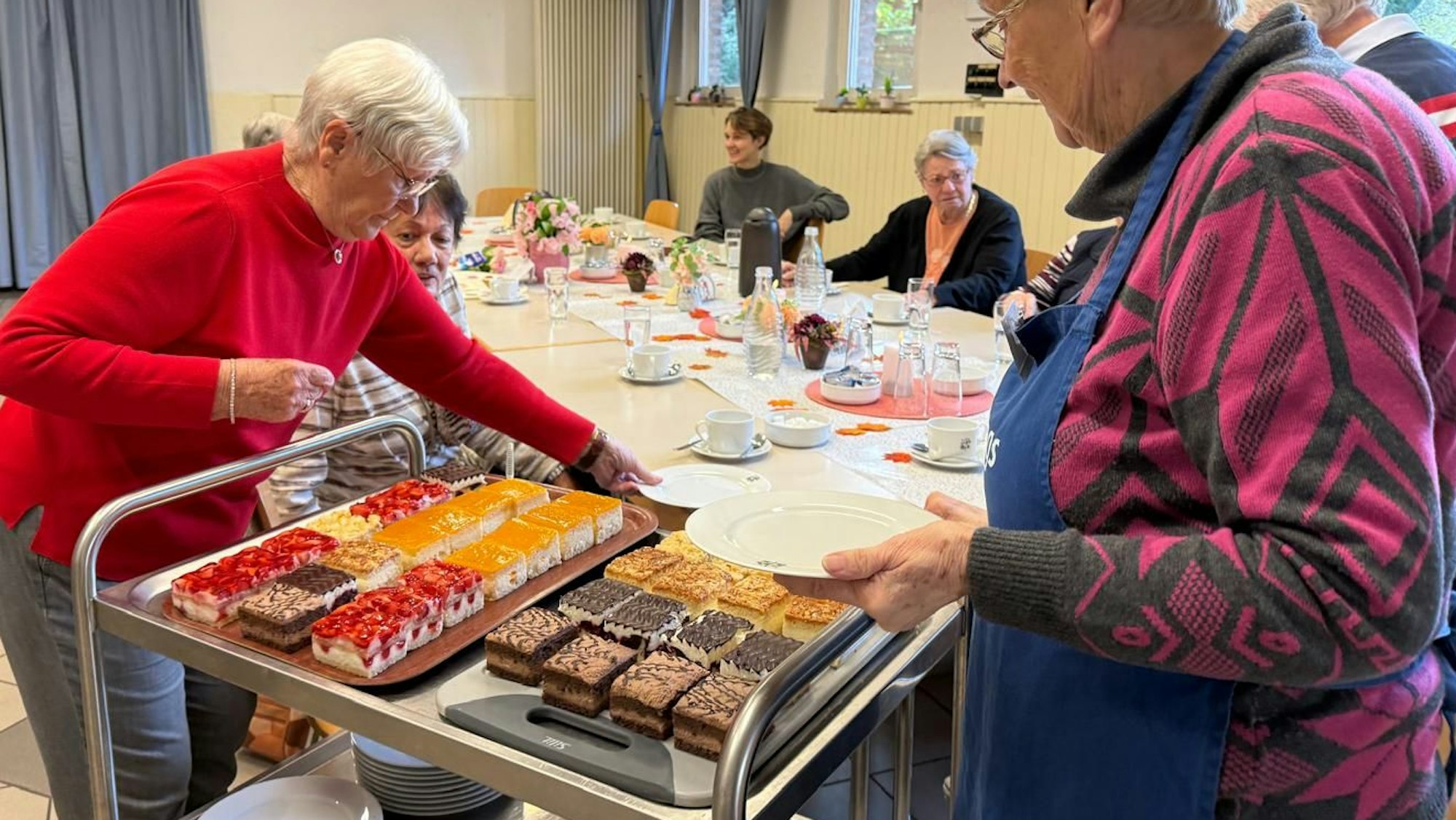 Selbstgebackener Kuchen ist obligatorisch