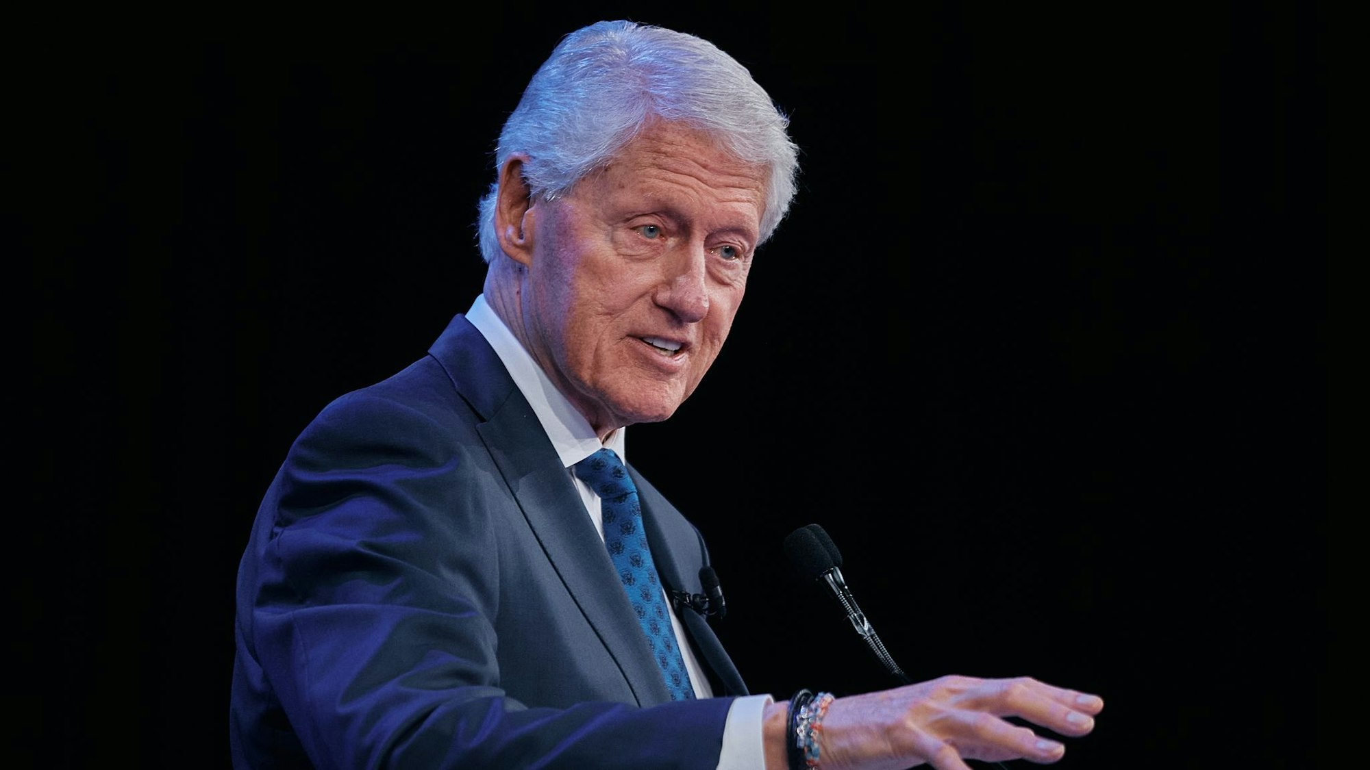 Ex-Präsident Bill Clinton taucht auffallend oft in den veröffentlichten Fotos auf, seine Anhänger vermuten dahinter politische Motive. (Archivbild)