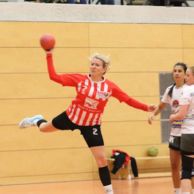 Kristin Schons kommt relativ unbedrängt zu einem Wurf.