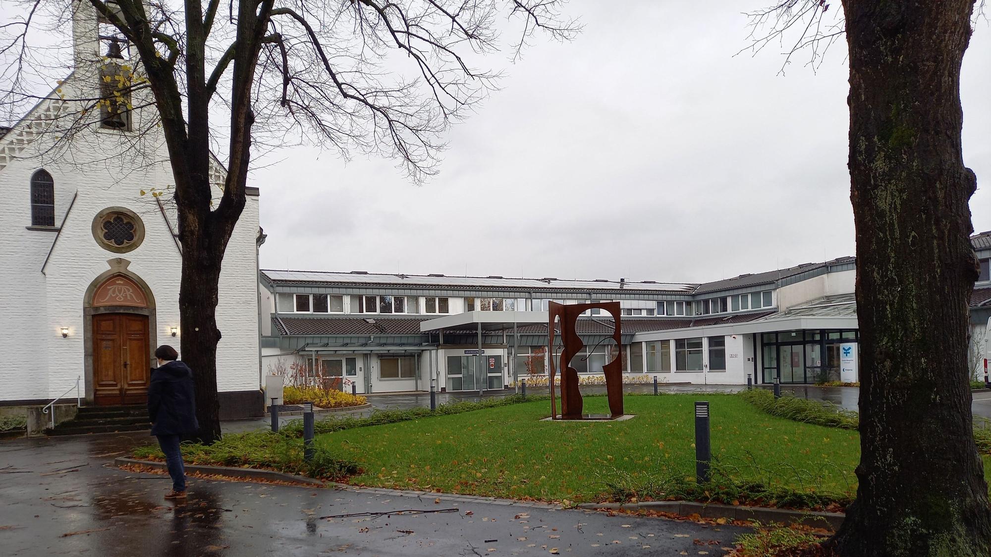 Das Marien-Hospital in Erftstadt ist in finanzielle Schieflage geraten.