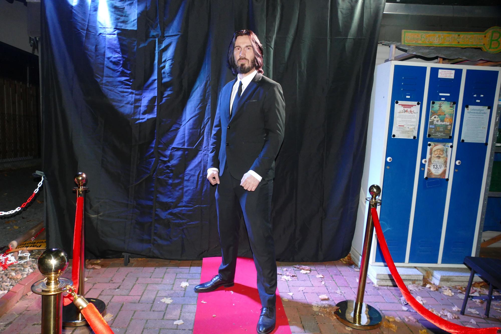 Den eiskalten Blick beherrscht Andreas Kallies in seiner Rolle als John Wick ziemlich gut.