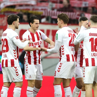 Die Spieler des 1. FC Köln wollen endlich ihre Sieglosserie beenden.