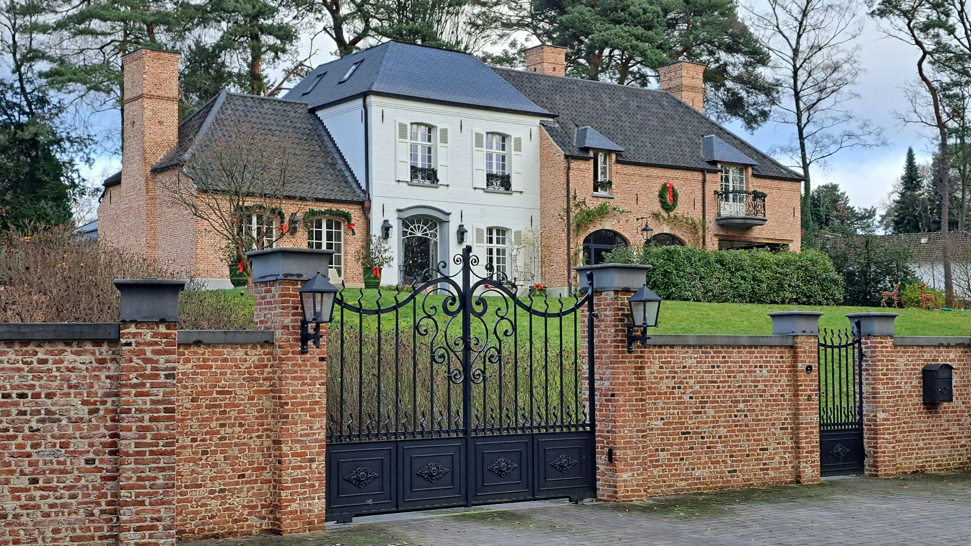 Herrschaftliches Anwesen am Rätseltour-Weg schon im Stadtteil Hebborn.