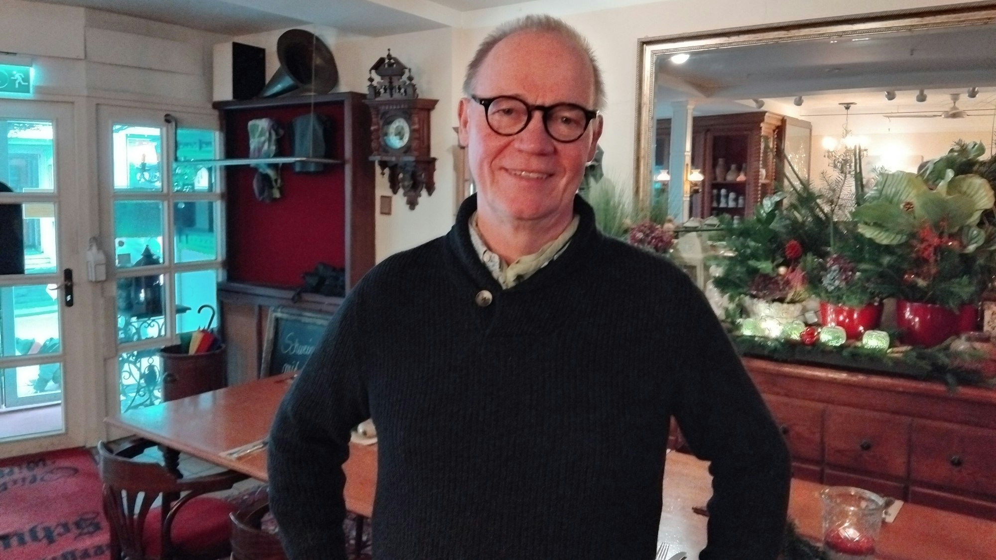 Stefan Höller Schublade in Much