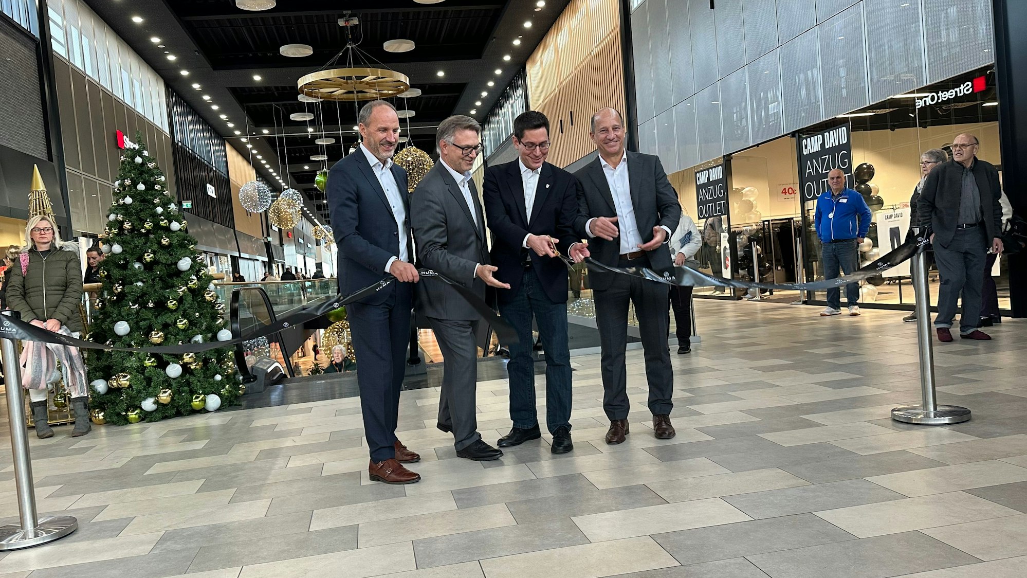 Outletebene im Huma wir eröffnet.