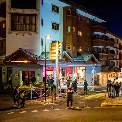 Im Skiort Crans-Montana kommt es in der Silvesternacht zu einem verheerenden Feuer in einer Bar.