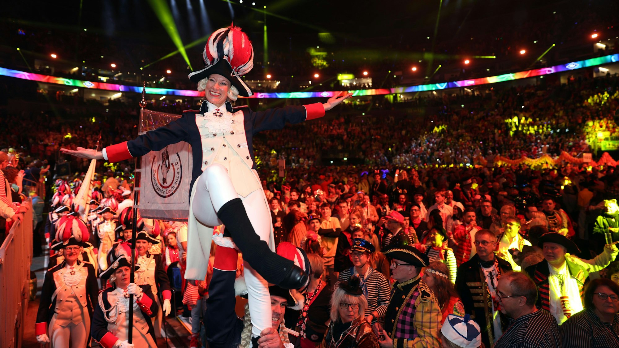 Mitschunkeln wie hier mit der Damengarde Köln in der Lachenden Kölnarena.