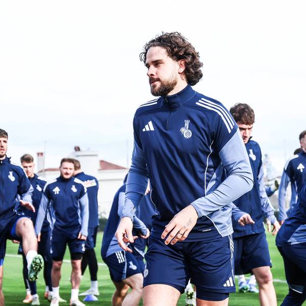 Fussball, 3.Liga Saison 2025/2026 Training MSV Duisburg Trainingslager MSV Duisburg 04.01.2026, Titanic Deluxe Golf Belek Lex Tyger Lobinger MSV Duisburg, 45 Belek Titanic Deluxe Golf Belek Türkei *** Sports, Football, 3 League Season 2025 2026 Training MSV Duisburg Training Camp MSV Duisburg 04 01 2026, Titanic Deluxe Golf Belek Lex Tyger Lobinger MSV Duisburg, 45 Belek Titanic Deluxe Golf Belek Turkey