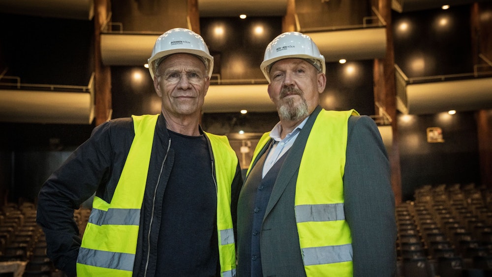 Köln: Die Kommissare Max Ballauf (Klaus J. Behrendt, l) und Freddy Schenk (Dietmar Bär) in einer Szene der Folge „Die Schöpfung“ der Krimireihe „Tatort“ (undatierte Filmszene).