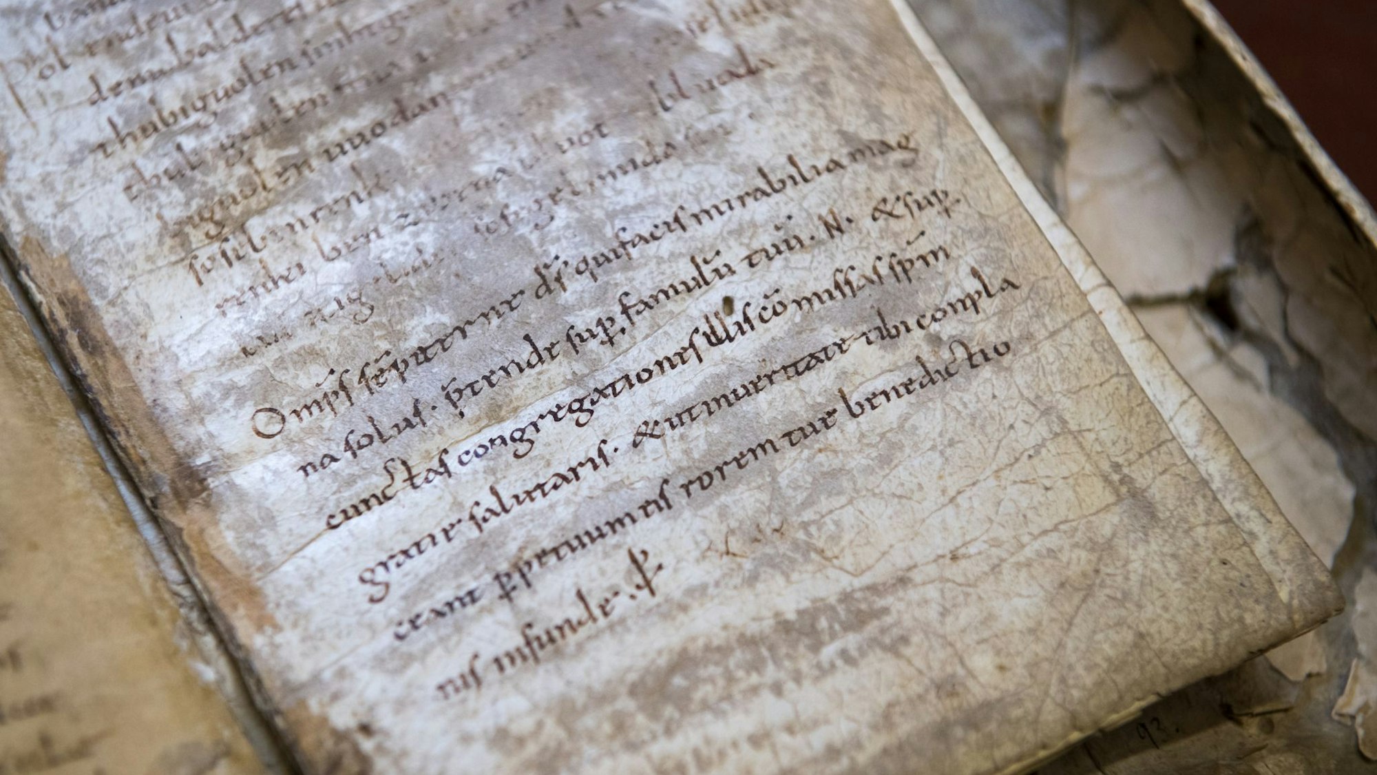 Im Internet werden zahlreiche Zauber angeboten. (Archivbild)