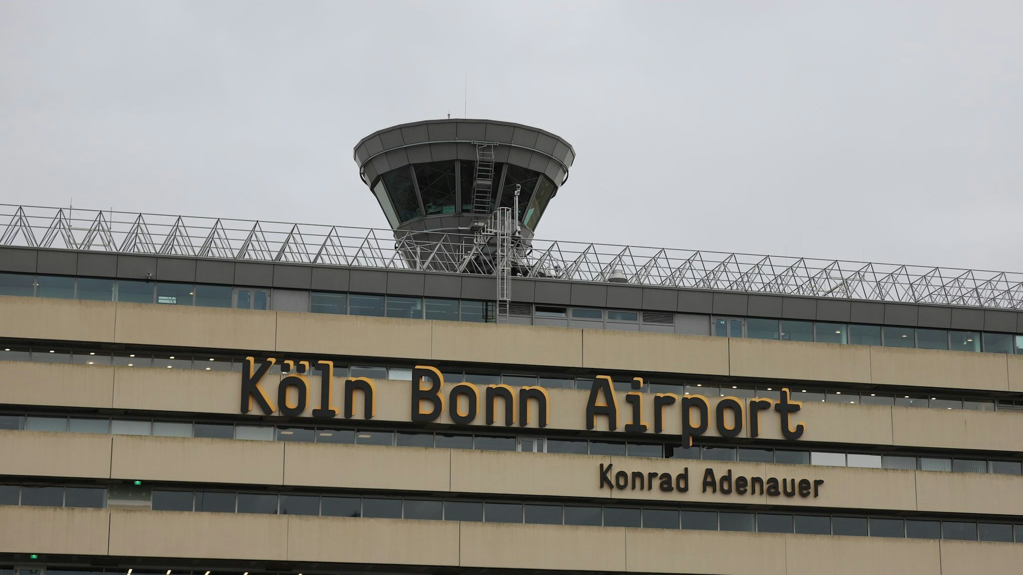 Es geht aufwärts mit den Passagierzahlen am Flughafen Köln/Bonn. (Archivbild)