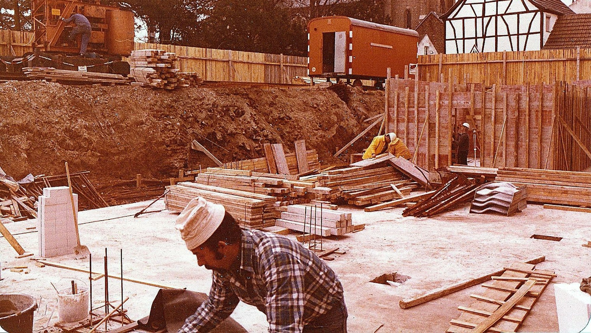 1978 war gerade mal die Bodenplatte fertig.