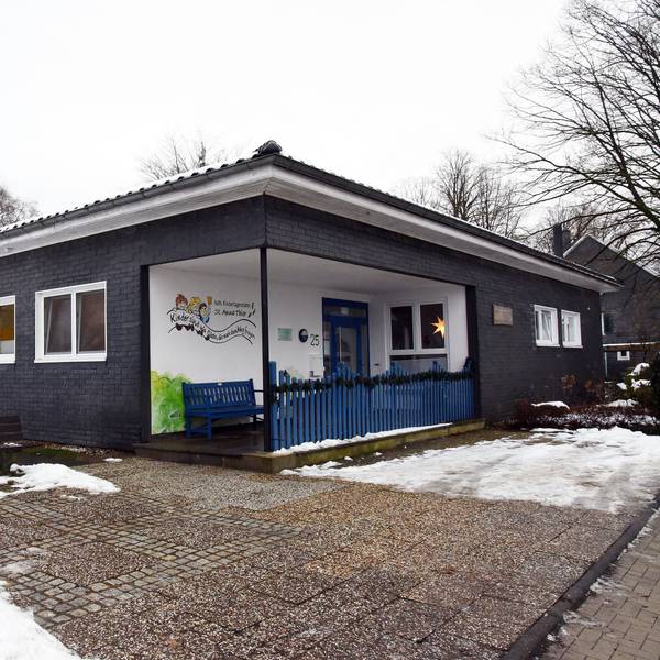 Das Foto zeigt das Gebäude der Kita in Thier.