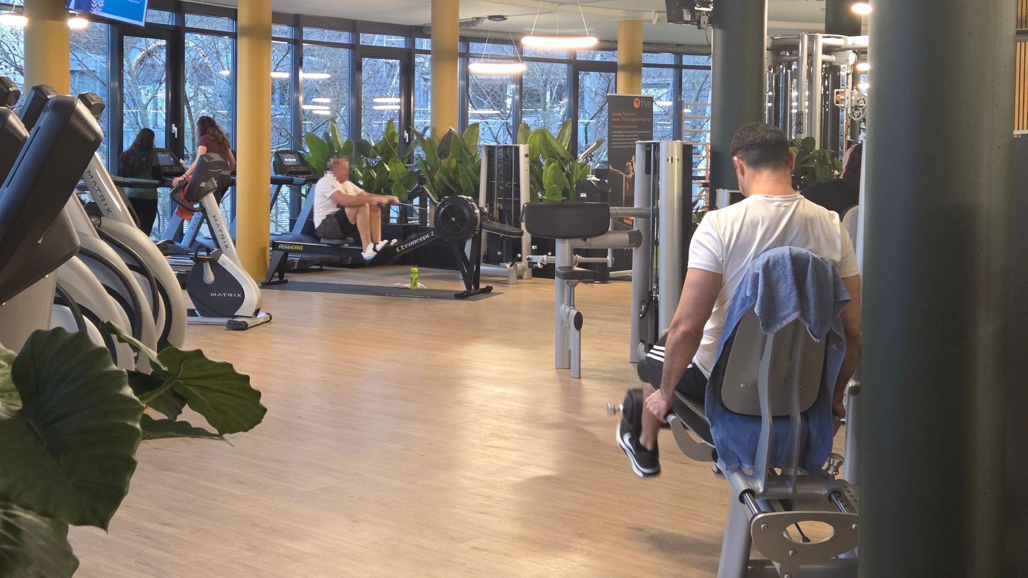 Im Fitnessstudio By Linzenich gibt es ein Neujahrsangebot für Neukunden.