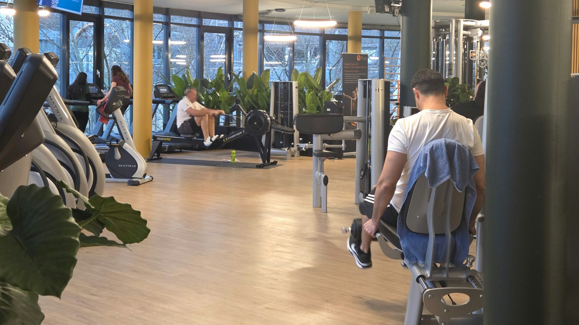 Im Fitnessstudio By Linzenich gibt es ein Neujahrsangebot für Neukunden.