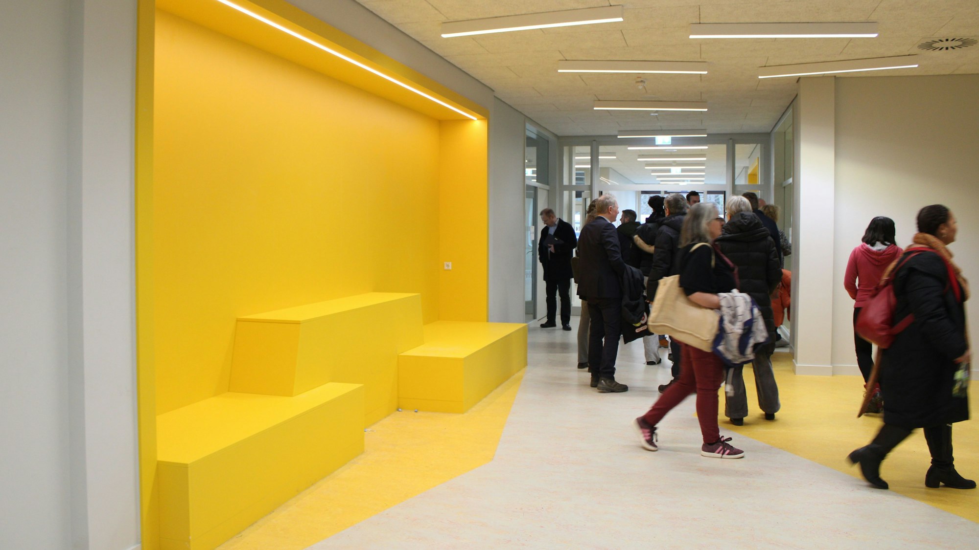 Neue Gebäudeteile am Bildungscampus Neuenhof in Siegburg: Gelbe Lernflächen