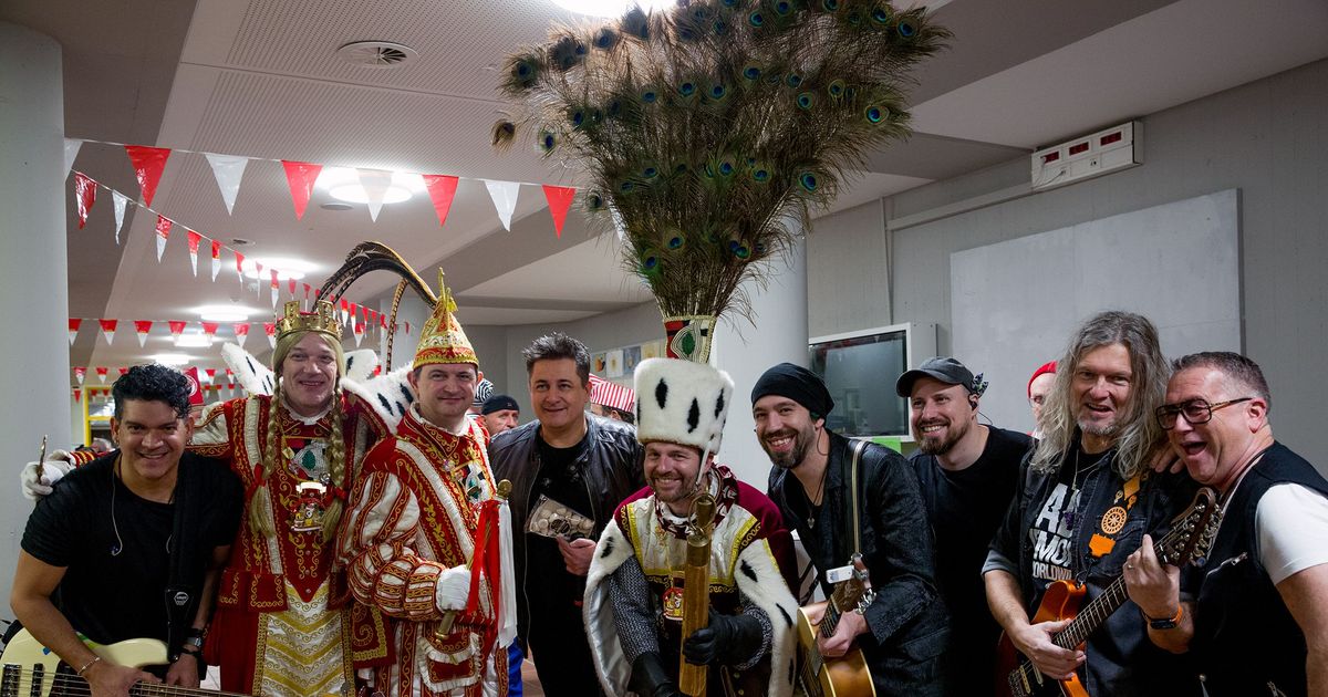 Carnival in Cologne: 800 revelers celebrate with the Domstürmer in Pesch