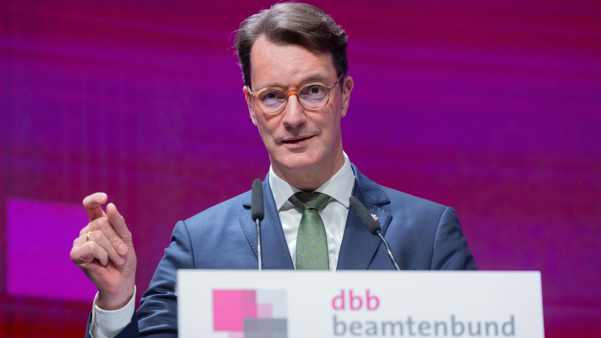 Forderte eine Neugestaltung des Datenschutzes beim Thema „Kindesmissbrauch-Verfolgung“: NRW Ministerpräsident Hendrik Wüst in Köln.