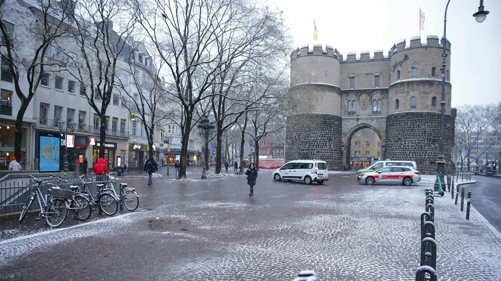 10.01.2026, Köln: Wetter Winter am Rudolfplatz. Foto:dirk Borm