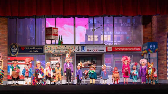 Die Kulisse der Hänneschen-Puppensitzung.