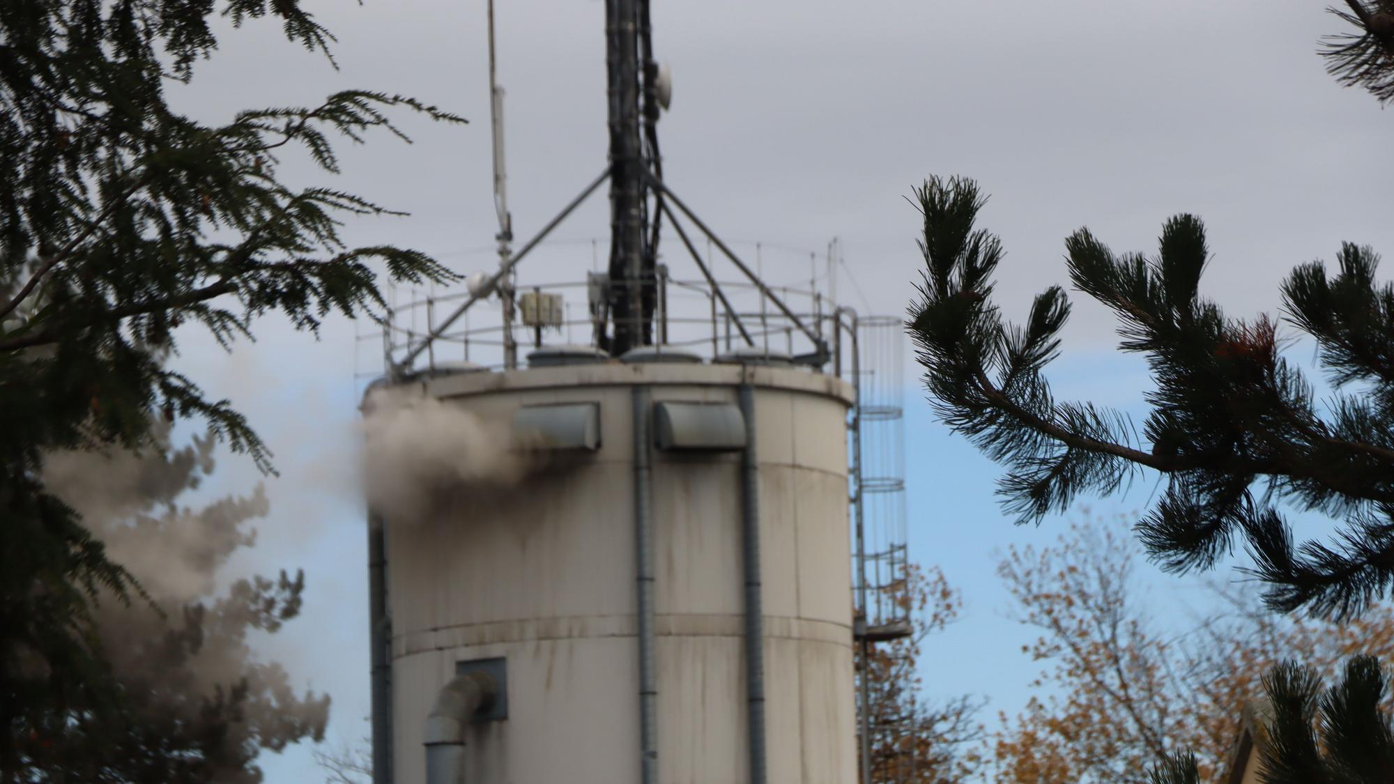 Ein Schwelbrand im Silo hält die Feuerwehr im Mai auf Trab.