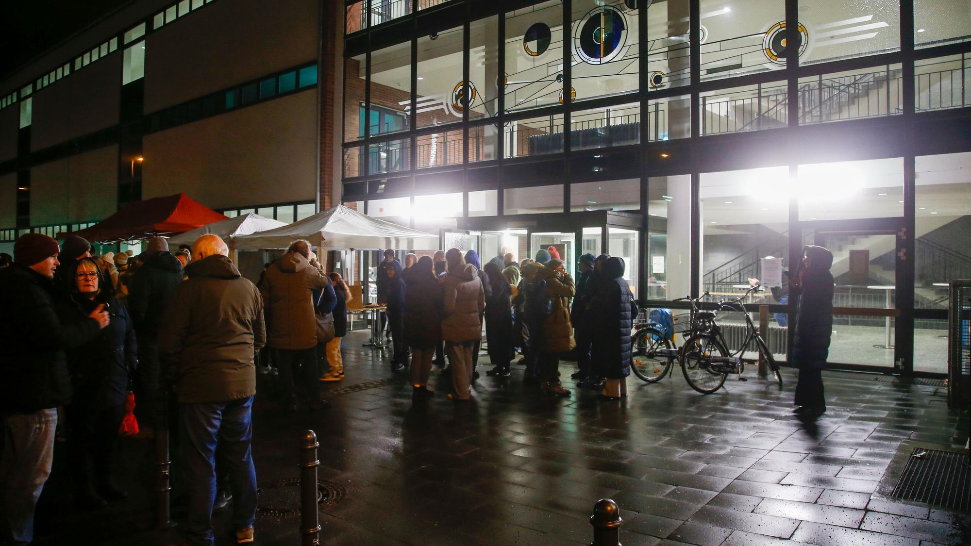 Großer Andrang herrschte vor dem Berufskolleg.