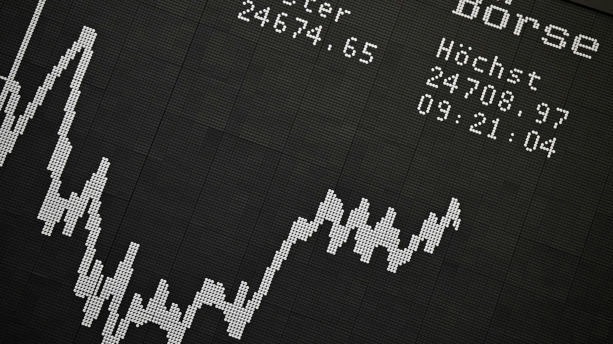 Binnen eines Jahres ist die Zahl der Aktionäre in Deutschland um fast zwei Millionen gestiegen. (Archivbild)