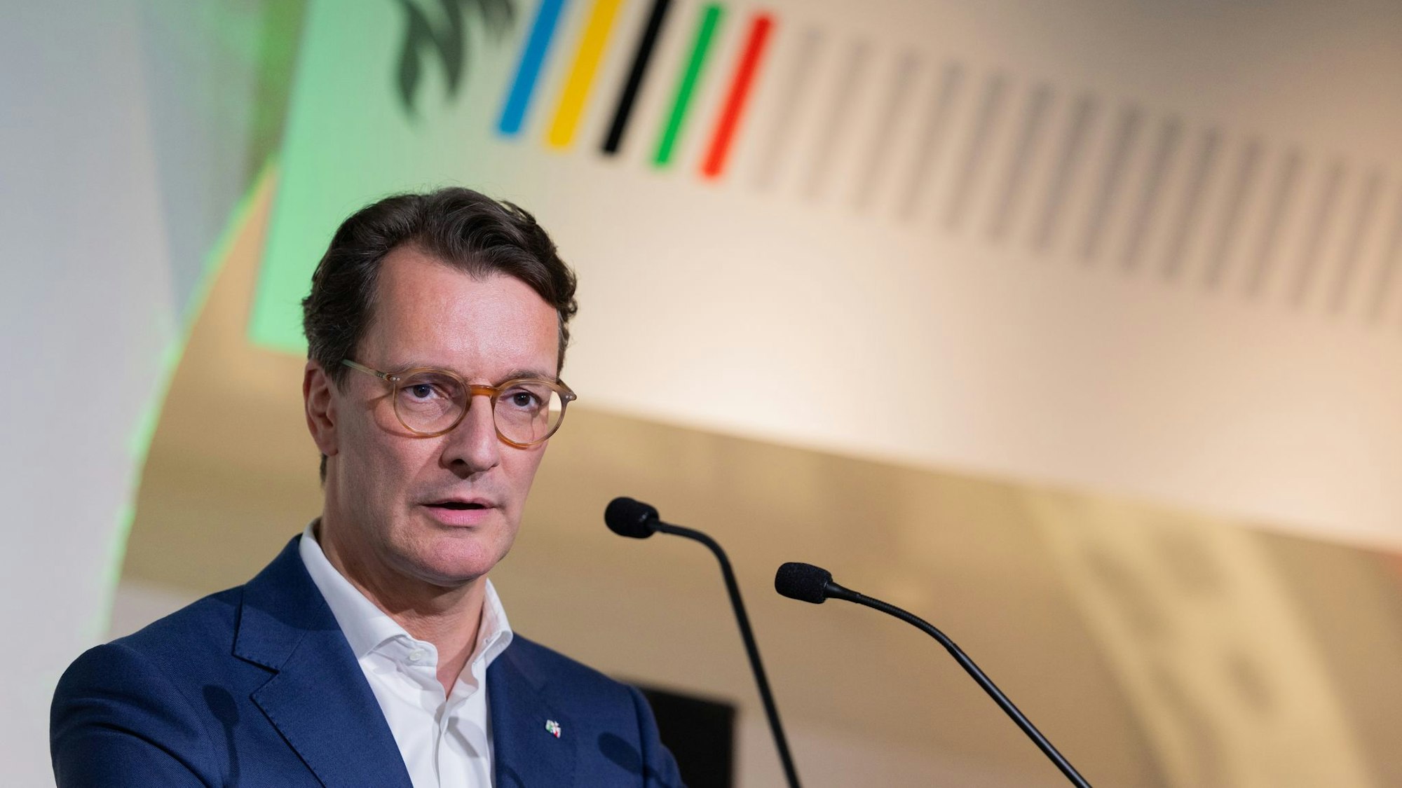 Hendrik Wüst (CDU) setzt sich für Olympische Spiele in NRW ein. (Archivbild)