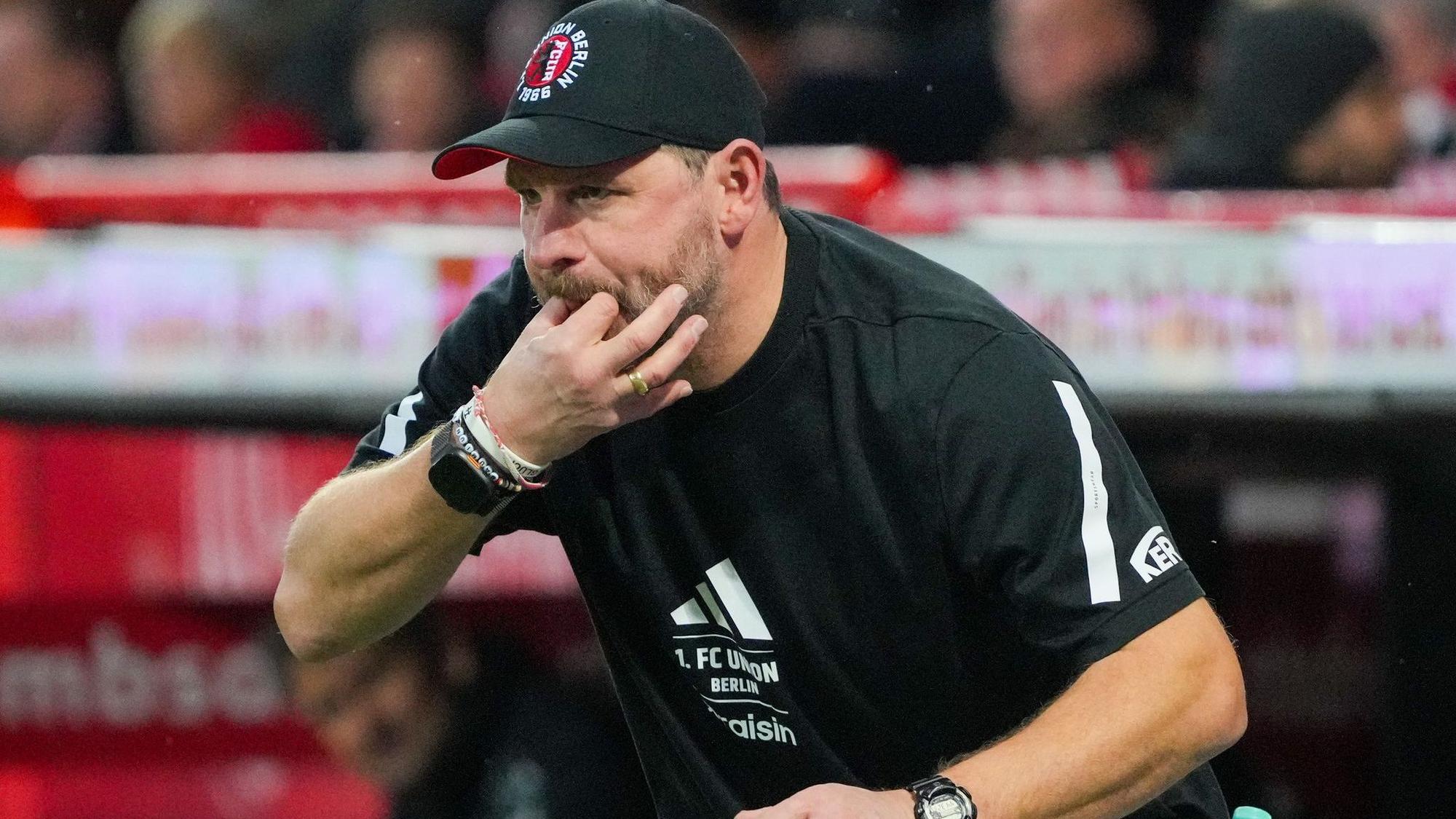 Steffen Baumgart bleibt Trainer beim 1. FC Union Berlin (Archivbild)