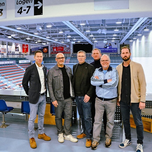 Gruppenfoto: (v.l.) Raoul Halding-Hoppenheit, Antonino Vultaggio, Jürgen Hefner, Harald Kawczyk, Wolf-Dietrich Weithöner und Christoph Schindler.