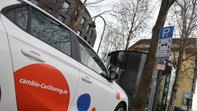 An der Pantaleonsmühlengasse hat Cambio eine von 35 neuen Carsharing-Stationen eingerichtet.