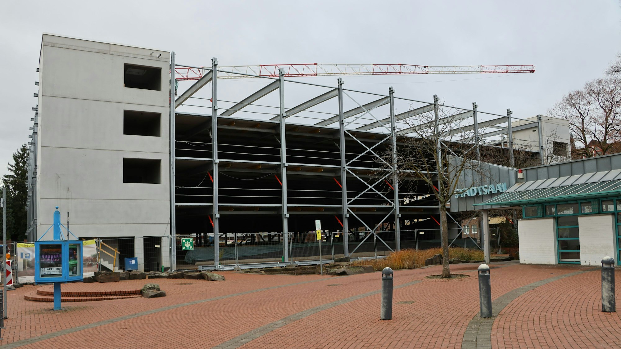 Auf dem Bild ist ein Rohbau zu sehen.