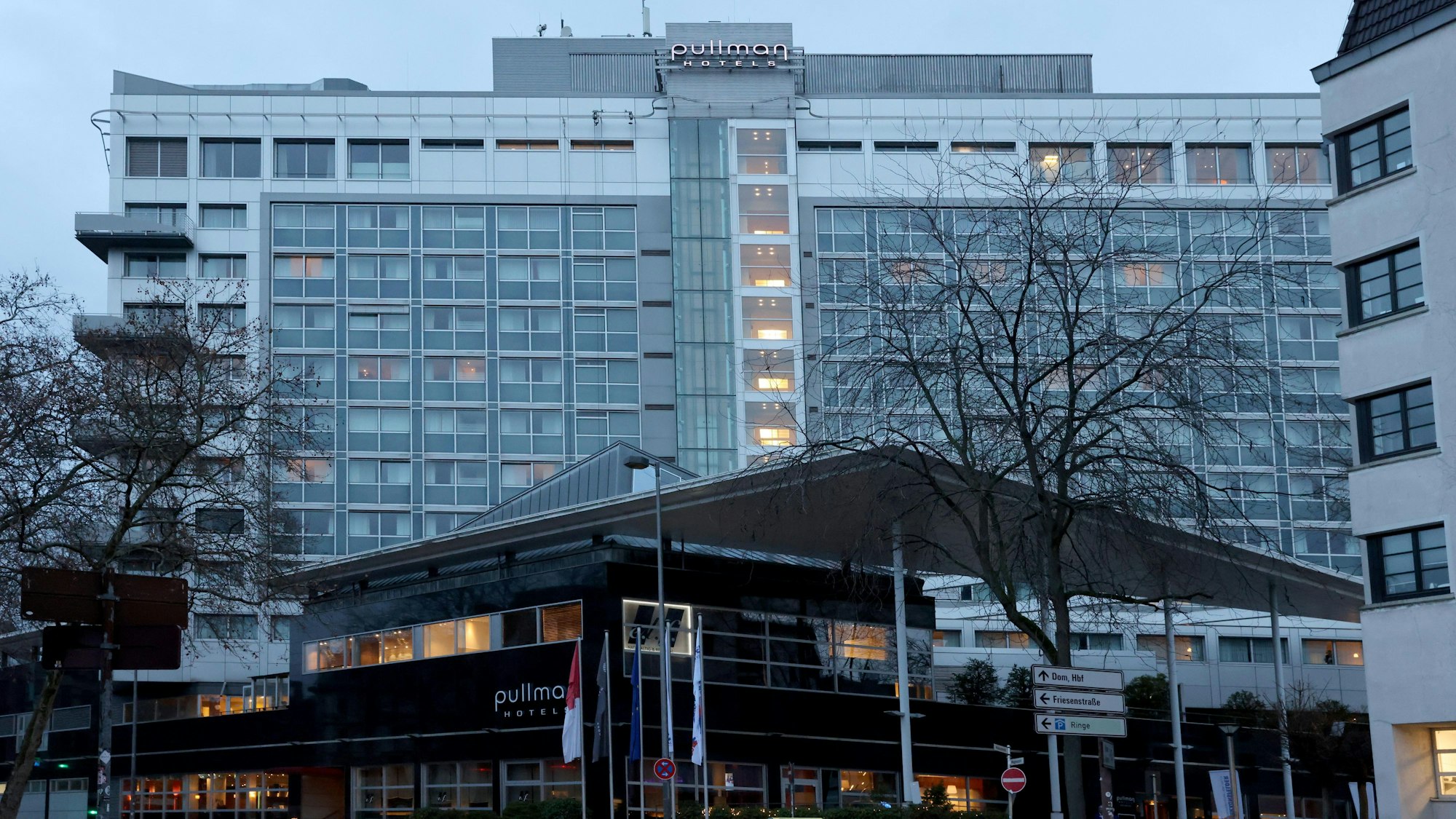 Zu sehen ist das Pullman-Hotel in der Kölner Innenstadt.