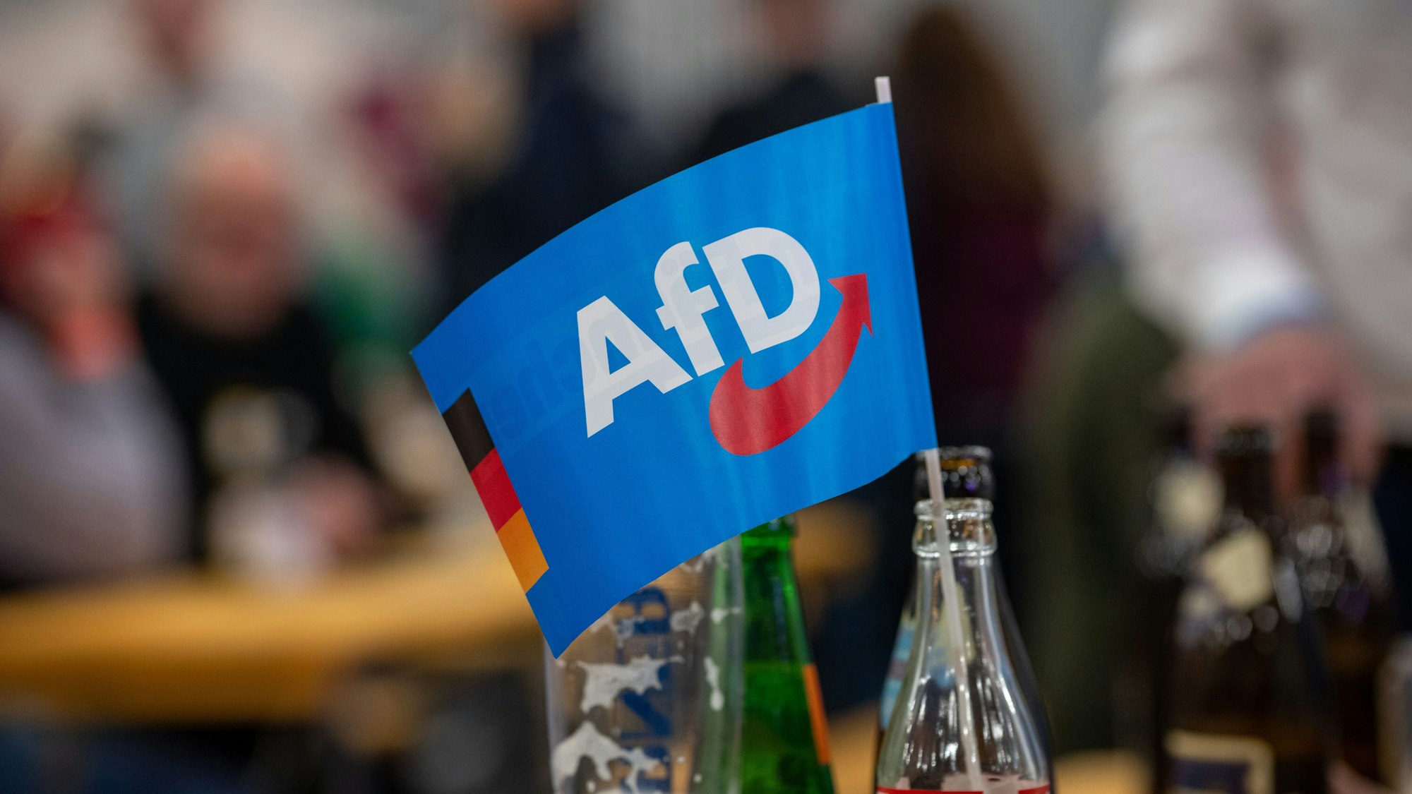 Spätestens seit der Bundestagswahl vor einem Jahr gilt die AfD als die neue Arbeiterpartei. Fachleute überrascht das nicht. dpa