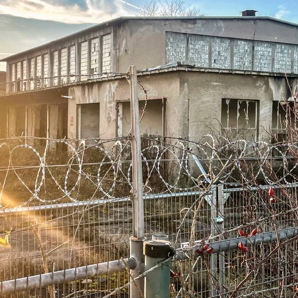 Das Bild zeigt ein Gebäude auf dem Gelände der ehemaligen belgischen Kaserne in Euskirchen.