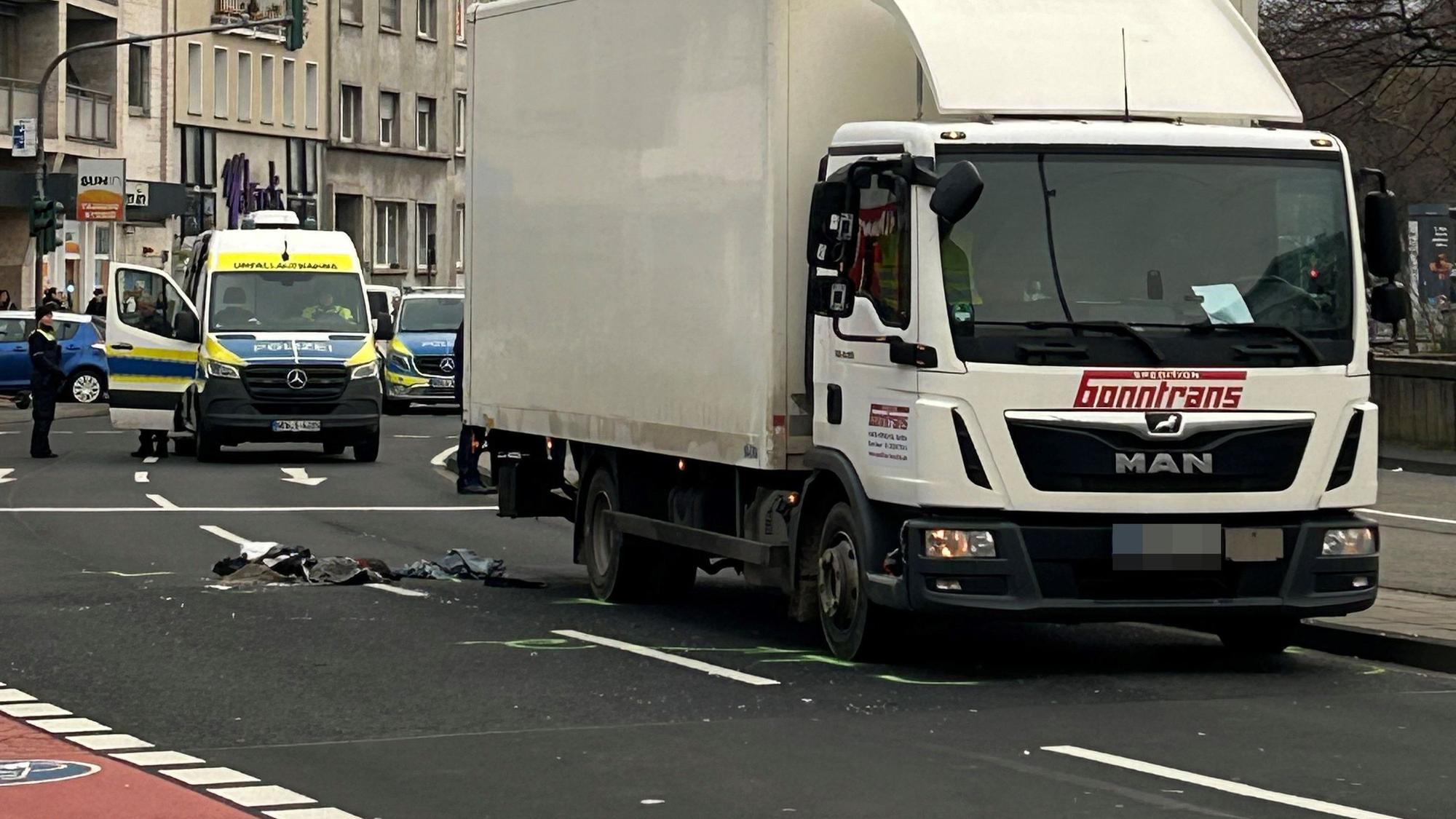 Am Ebertplatz ereignete sich der Unfall mit dem Lkw.