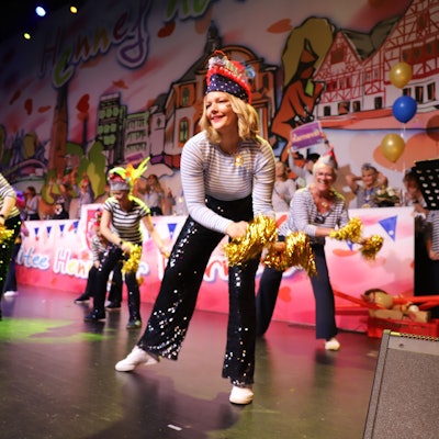 Die Flottenmädels zeigten einen eigens kreierten Tanz zum Abschluss der „Närrischen Seefahrt“.